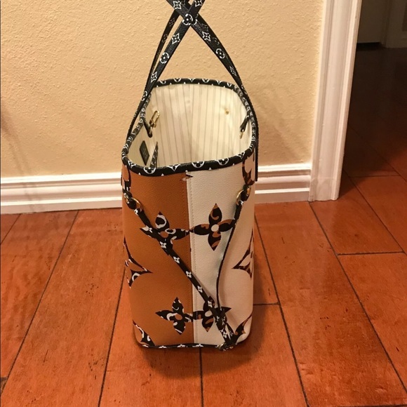 ❌ SOLD ❌ Louis Vuitton Jungle Neverfull MM - Ivory - Picture 5 of 8